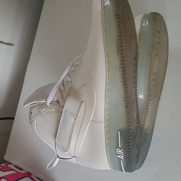 Air Force 1 - Picture 7 of 8